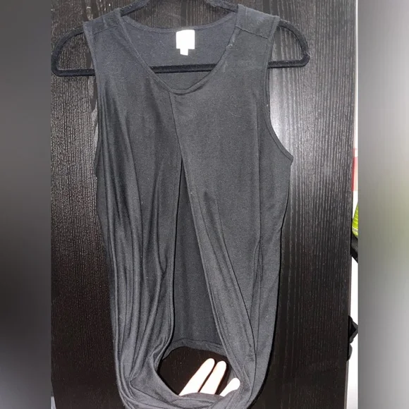 Bench Tank - Picture 3 of 7